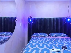 Adele_Desantis  live sex cam