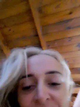 Shirlita2  live sex cam