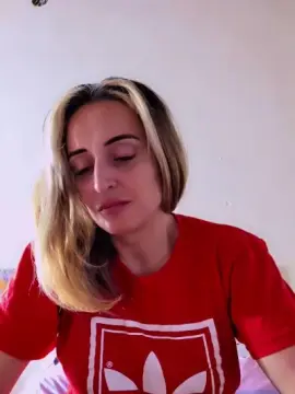 Shirlita2  live sex cam