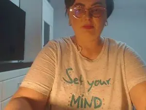 Emyllywhite1982  live sex cam