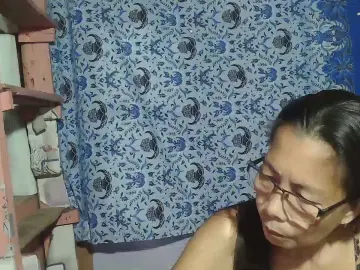 Imxpinay  live sex cam