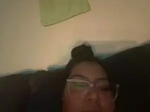 Angelfacealma  live sex cam