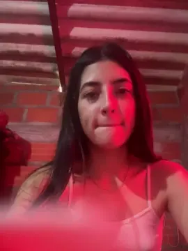 Colombianita222  live sex cam