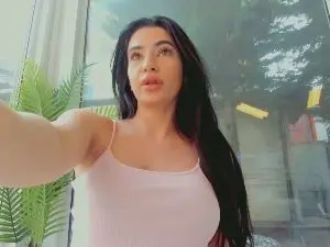Naila18  live sex cam