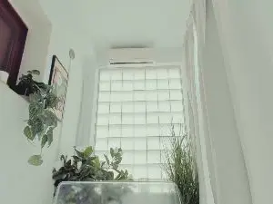 Naila18  live sex cam