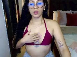 Daniela_castroo  live sex cam