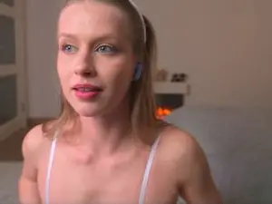 EllaTwinkle  live sex cam