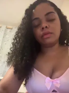 Curvyjxx  live sex cam