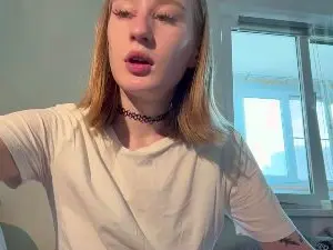 DorieRines  live sex cam