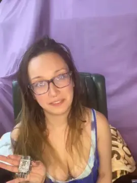 LilKitty777  live sex cam