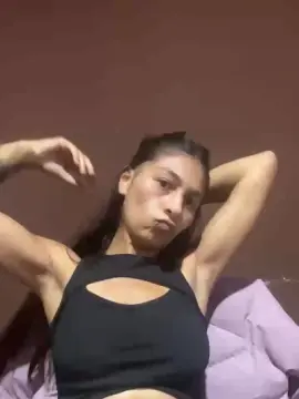 Luucila_27  live sex cam