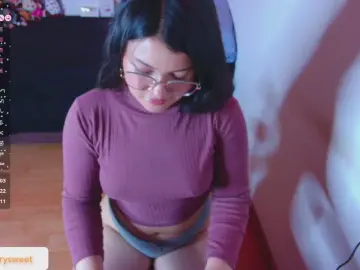 Juli05star  live sex cam