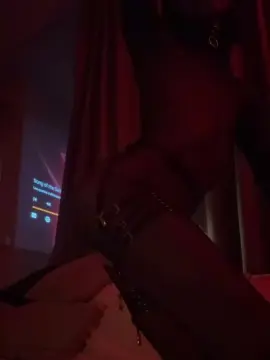 Youreluckystar  live sex cam