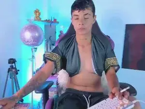 Aron739  live sex cam