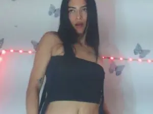 Isardrigue  live sex cam