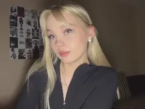LauranUptgraft  live sex cam