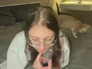 VanessaKnittel  live sex cam