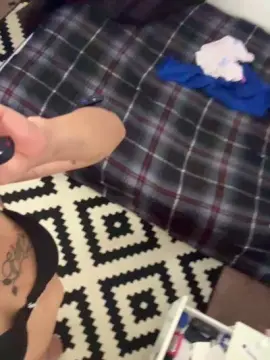 Cachondo8  live sex cam