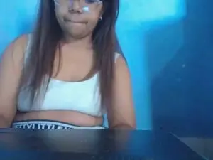 Carmelle2  live sex cam