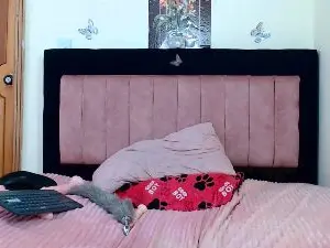 SOFYXS1  live sex cam