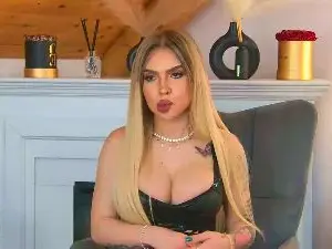 RubyAzalea  live sex cam