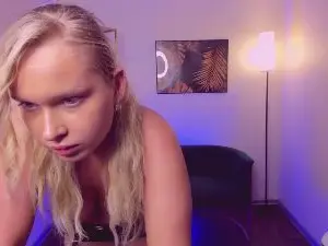 Angelic_coy  live sex cam