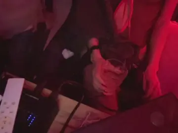 Locopaaar69hot  live sex cam