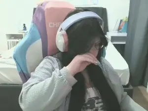 BambiTison  live sex cam