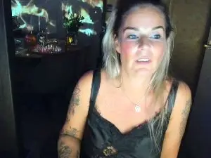 MrsAurora  live sex cam