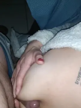Ellayyohetero  live sex cam