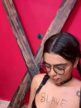 Foxy_ash  live sex cam