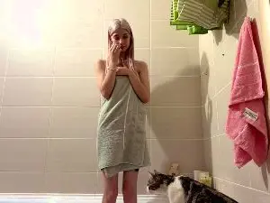 LaviniaSalada  live sex cam