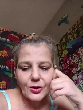 Melfifi46  live sex cam