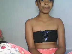 Shaina69  live sex cam