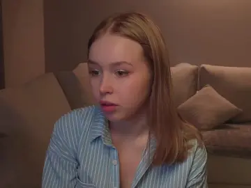 CristaCopple  live sex cam