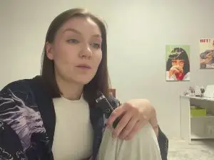 KerriOrtmann  live sex cam