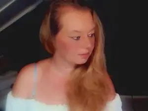 Roxanna1989  live sex cam
