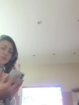 Cremitacachonda  live sex cam