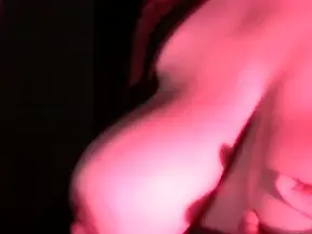 Hotlizzbabe  live sex cam
