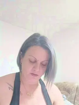 AndaBucur  live sex cam