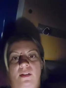 AndaBucur  live sex cam
