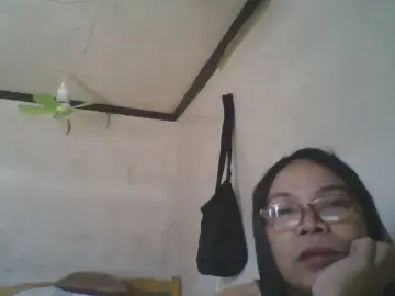 Pocatsxxx  live sex cam