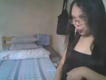 Pocatsxxx  live sex cam