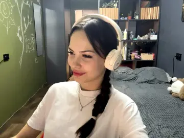 AraVanderwal  live sex cam