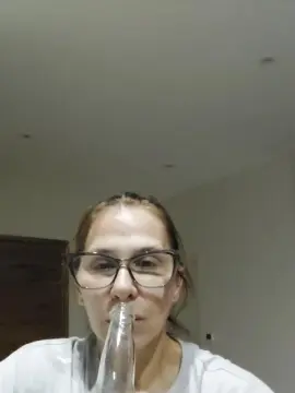 Heldin04  live sex cam