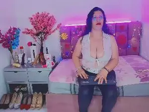 Sammy_Mature  live sex cam