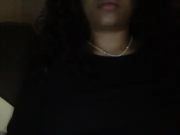 Sneakymami  live sex cam