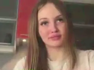 EdwinaClose  live sex cam