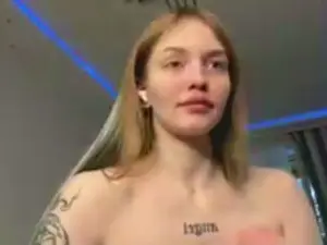 EdwinaClose  live sex cam