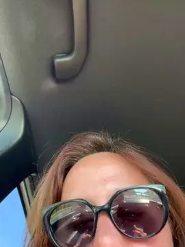 Zelda251  live sex cam